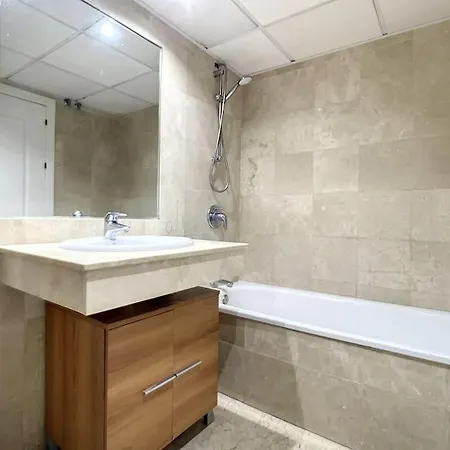 A Beautiful And Tranquil In The Heart Of Apartmán Marbella